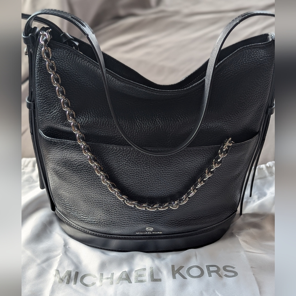 Michael Kors Black Leather Shoulder Bag - Reese